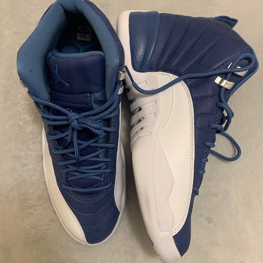 Men’s Air Jordan 12 Retro - Picture 3 of 5